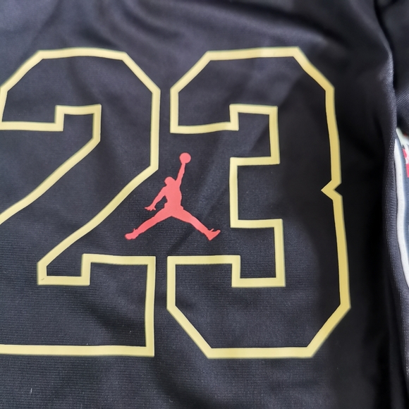 2/60 Jordan little girl sweater dress 4t - Picture 8 of 11